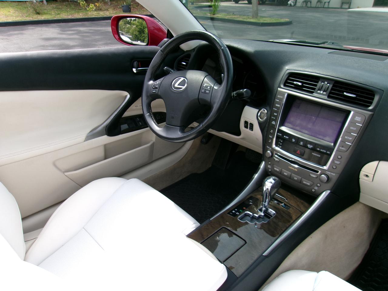 Lexus IS C IS 350C 2010