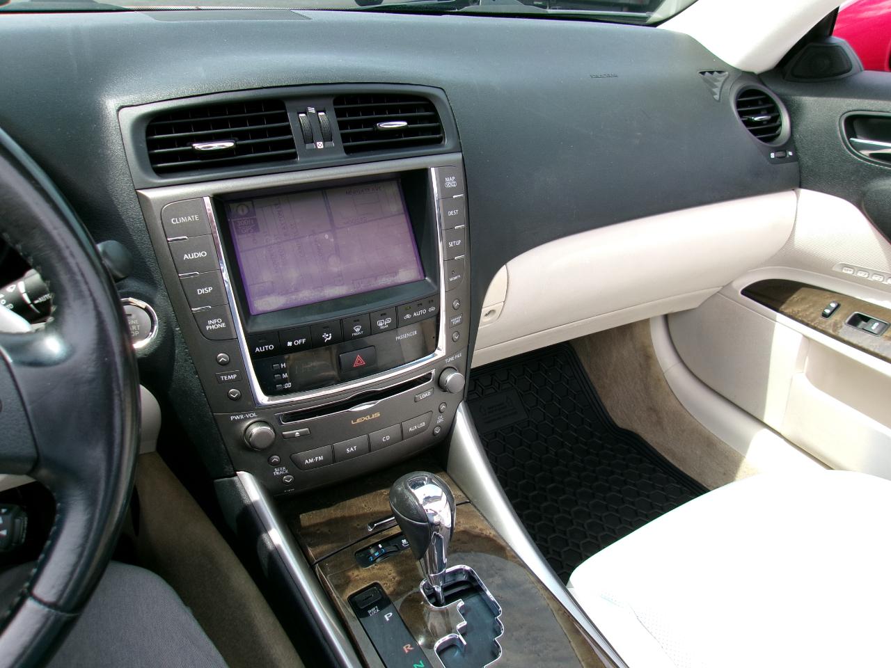Lexus IS C IS 350C 2010