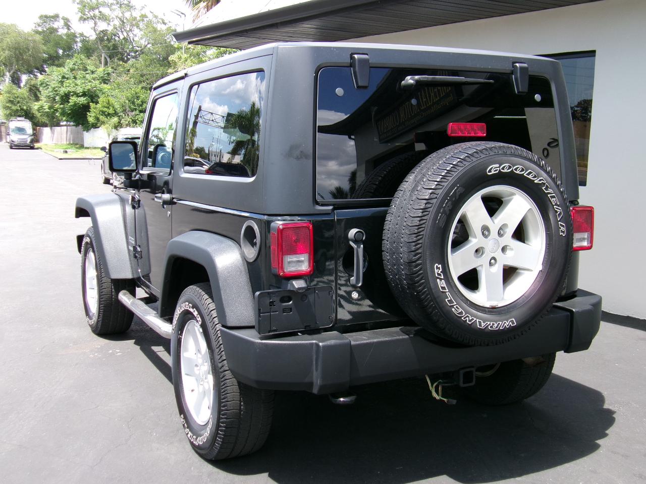 Jeep Wrangler Sport 4WD 2012