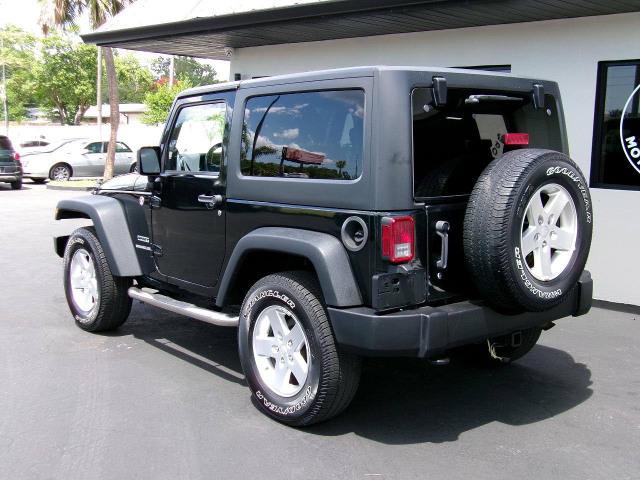 Jeep Wrangler Sport 4WD 2012