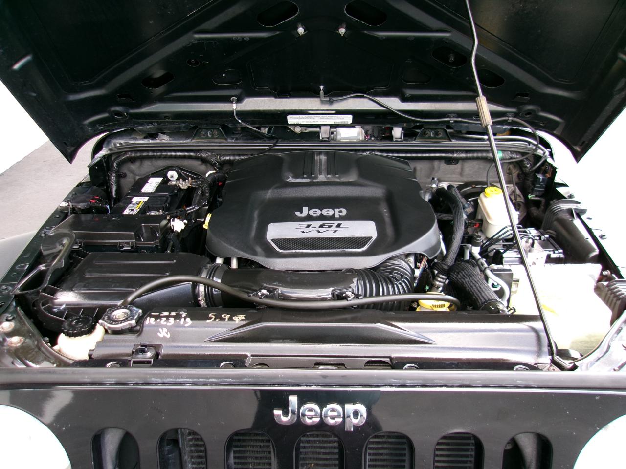 Jeep Wrangler Sport 4WD 2012