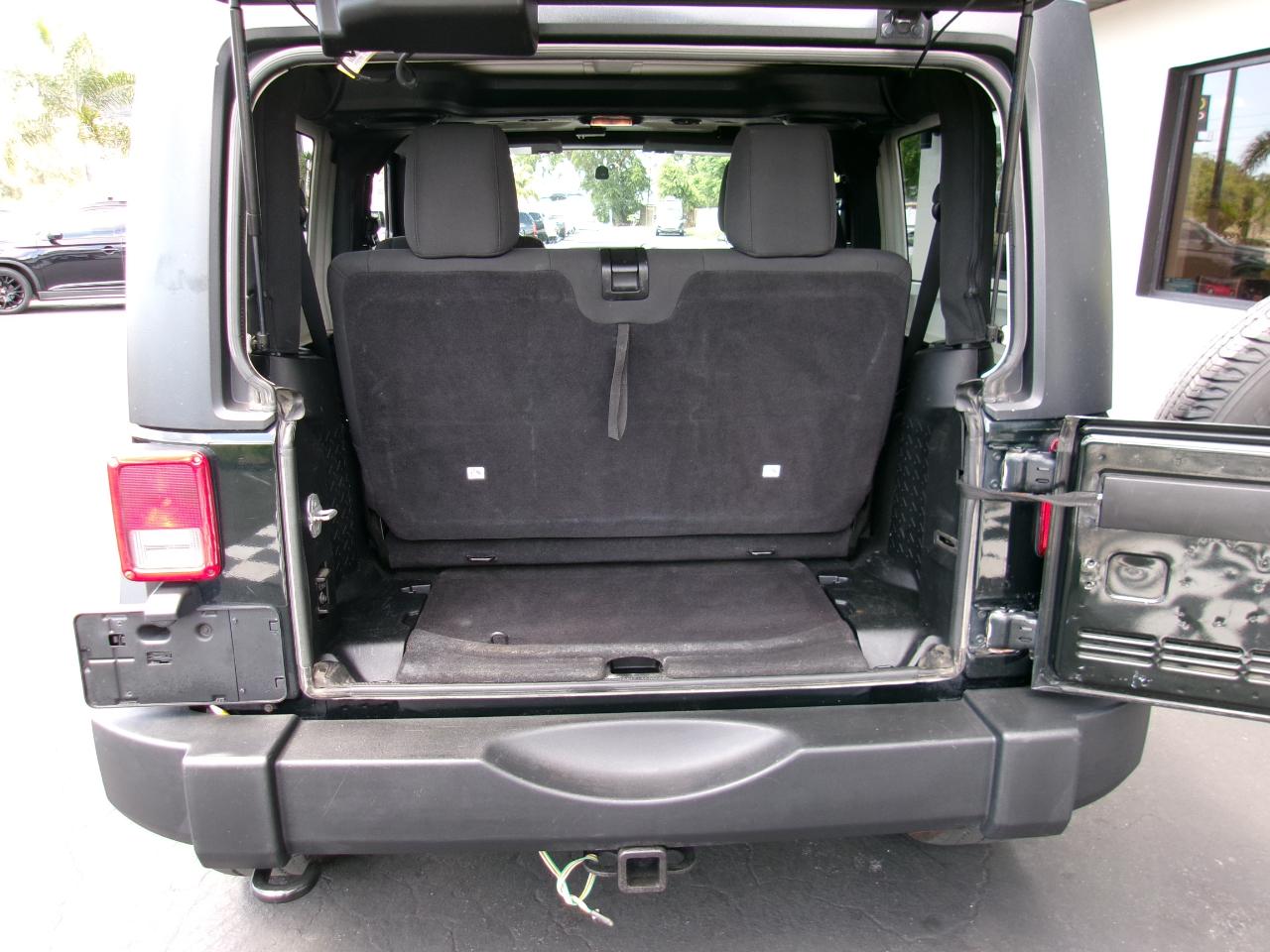 Jeep Wrangler Sport 4WD 2012
