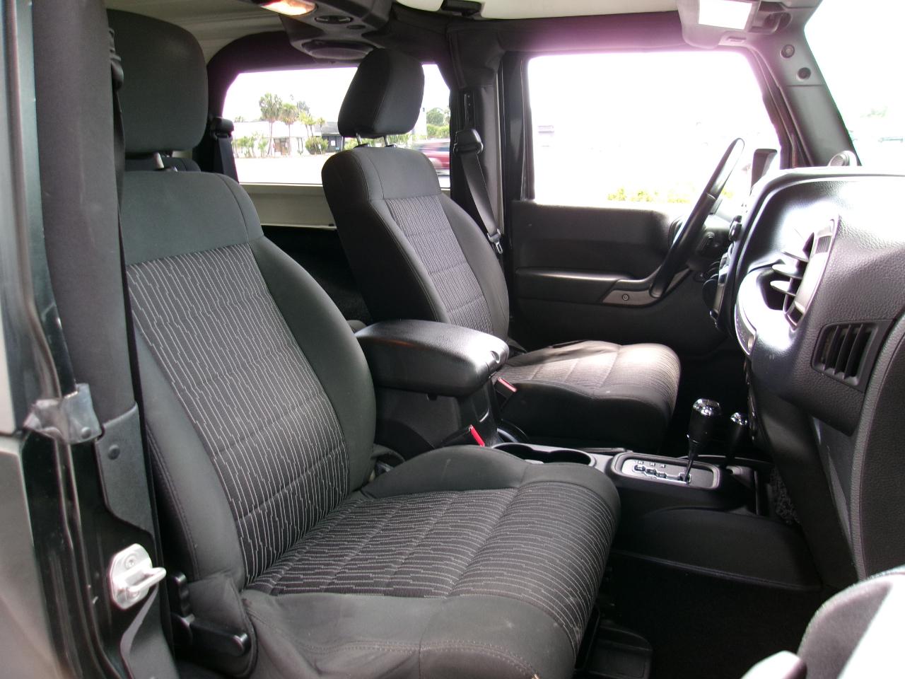 Jeep Wrangler Sport 4WD 2012