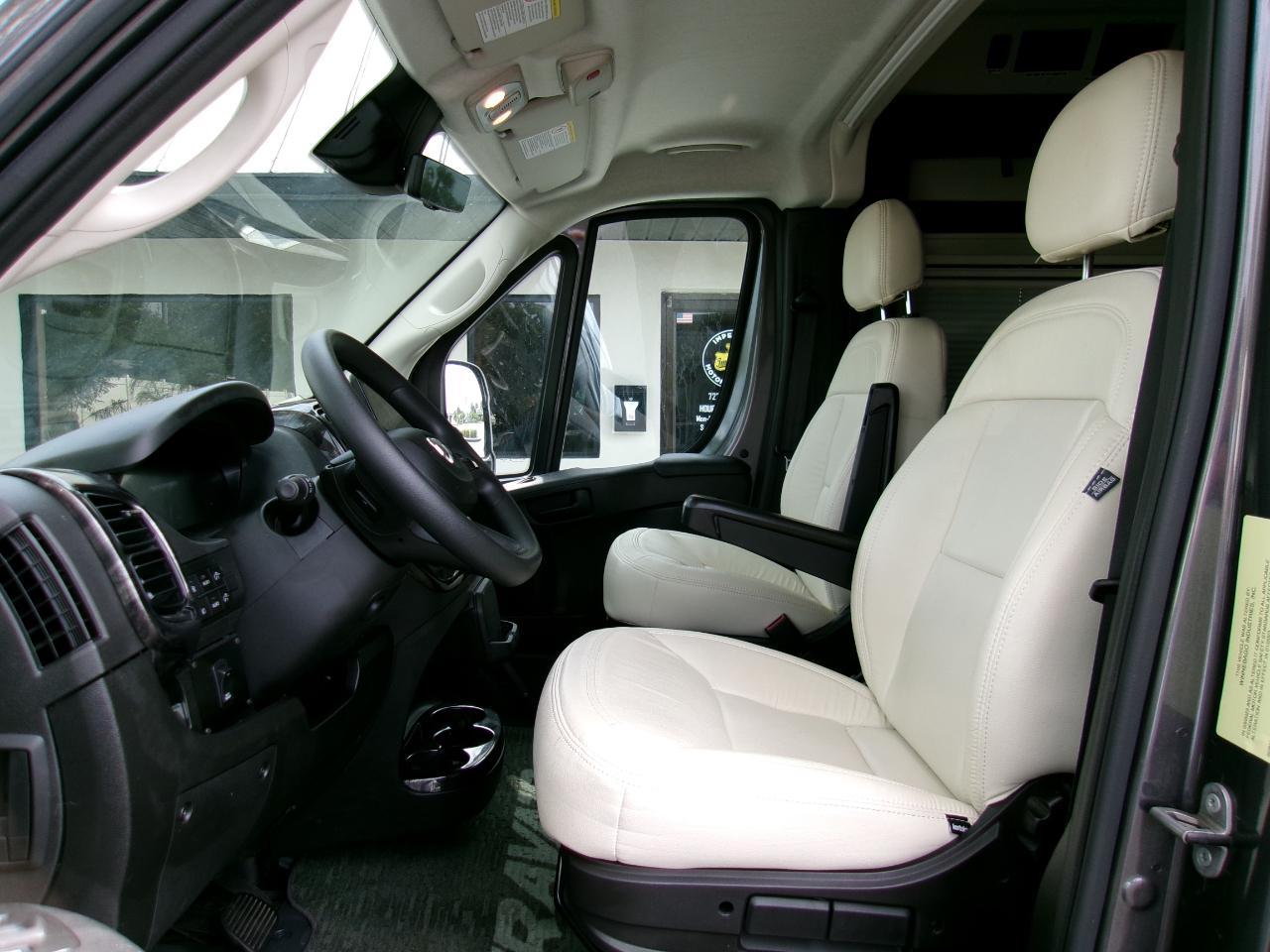 Winnebago Travato  2023