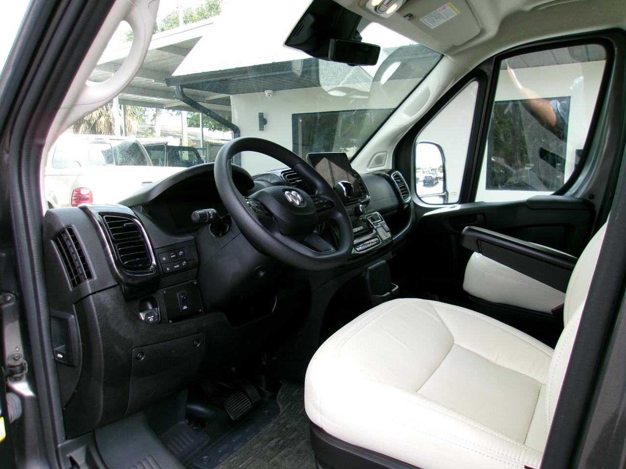 Winnebago Travato  2023