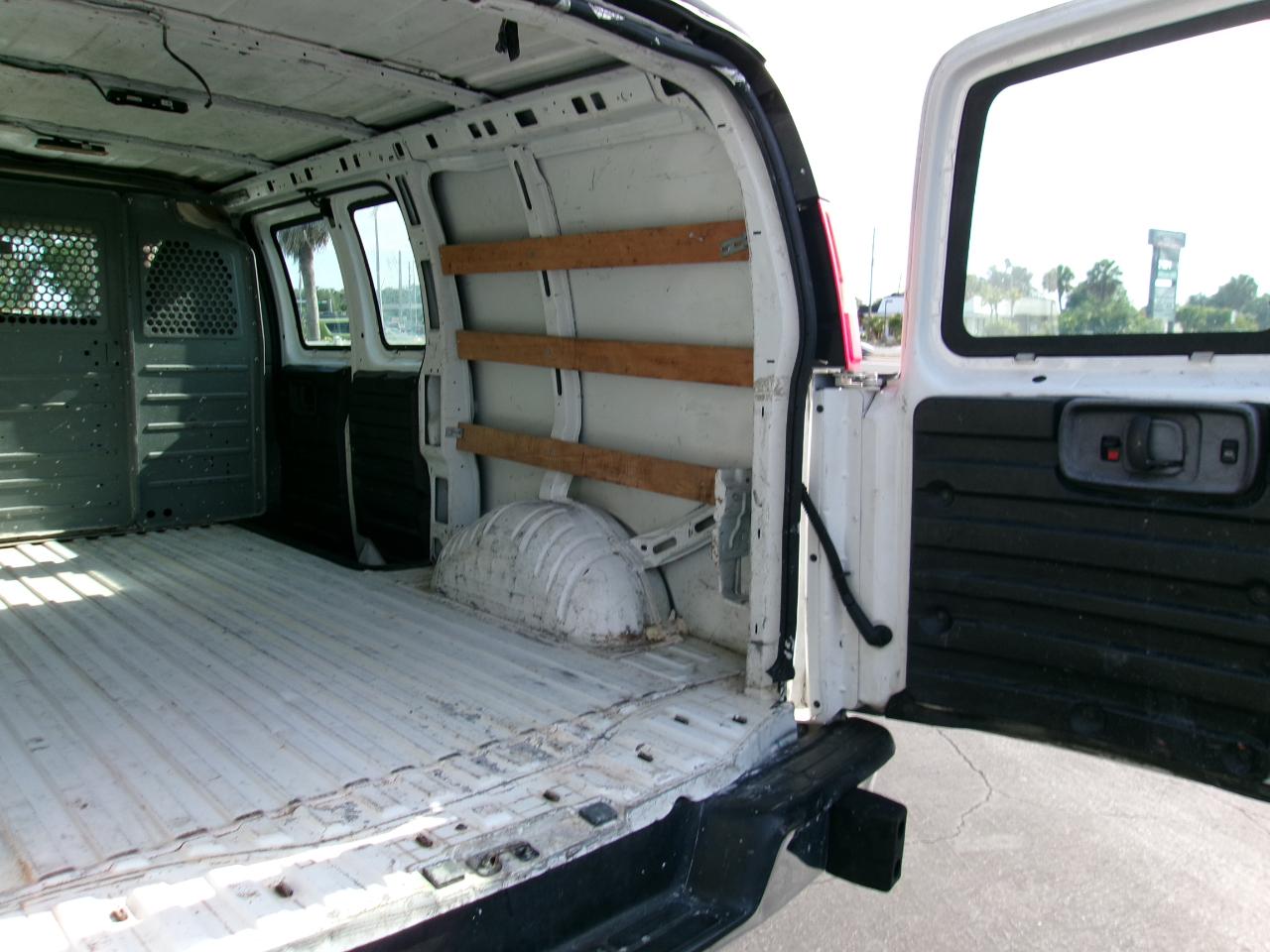 GMC Savana G2500 Cargo 2015