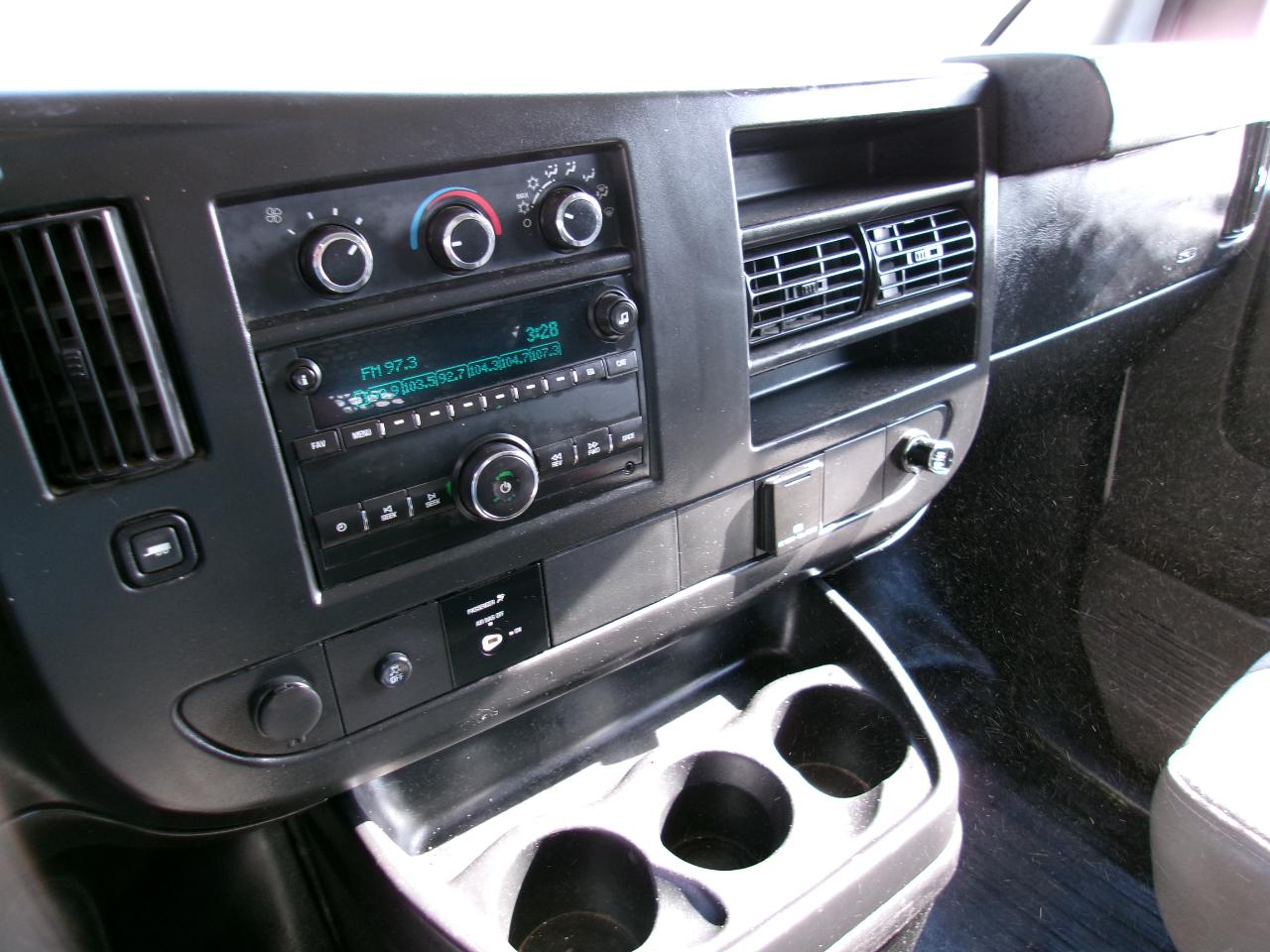 GMC Savana G2500 Cargo 2015