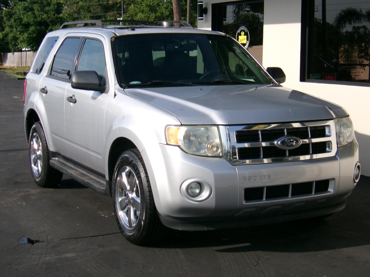 Ford Escape XLT FWD 2010