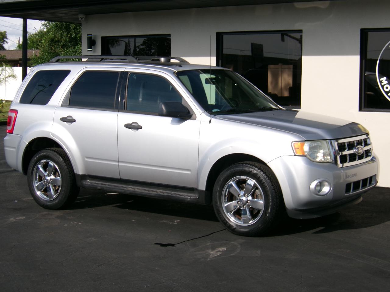 Ford Escape XLT FWD 2010