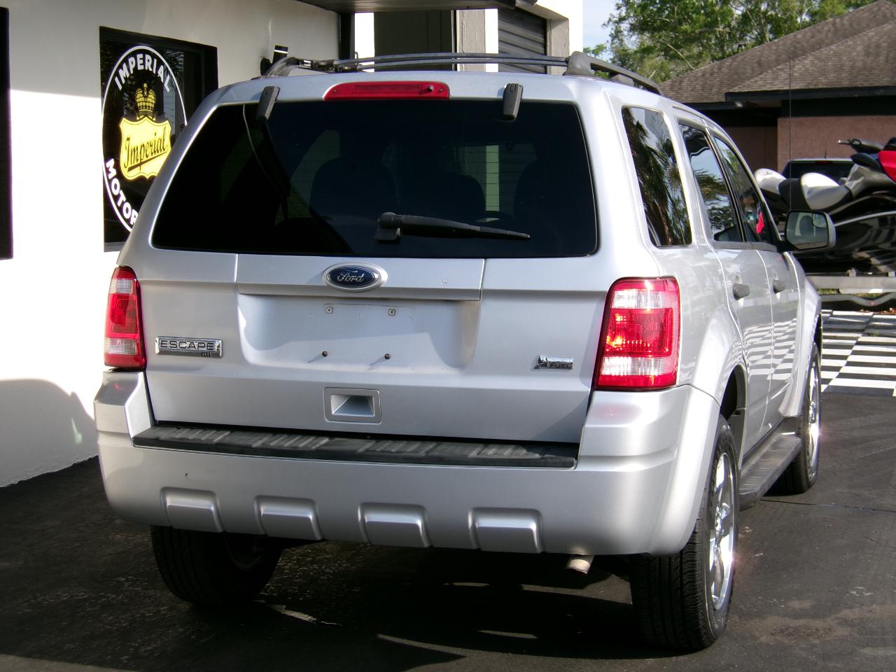 Ford Escape XLT FWD 2010