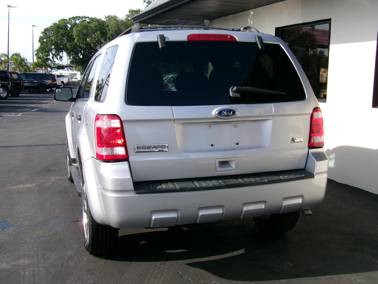 Ford Escape XLT FWD 2010