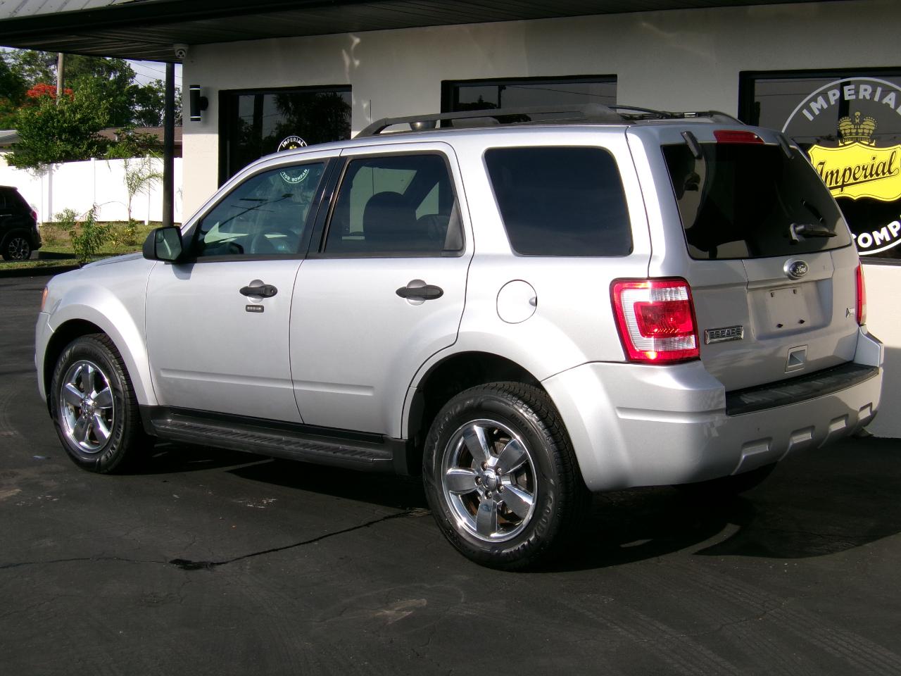 Ford Escape XLT FWD 2010