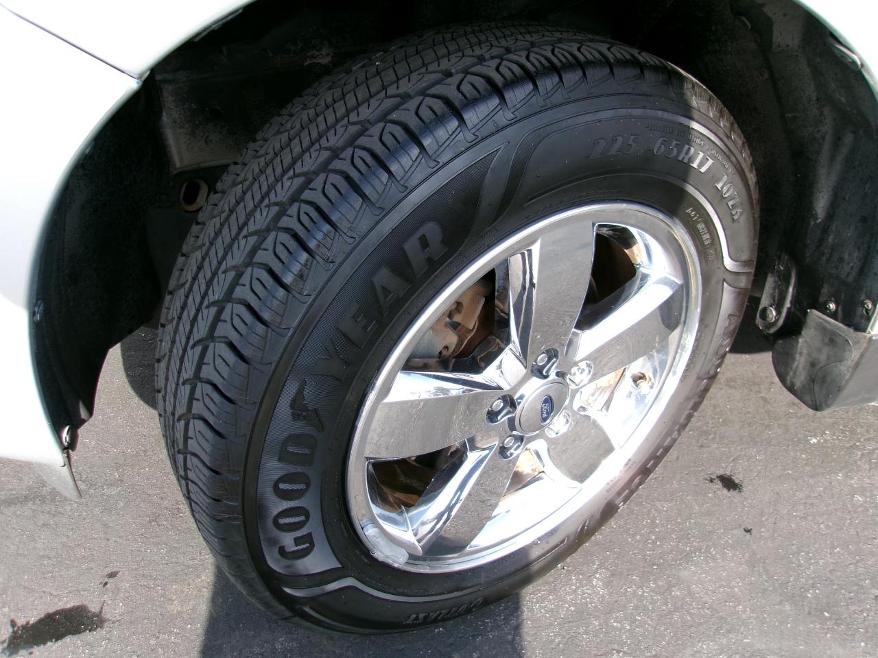 Ford Escape XLT FWD 2010