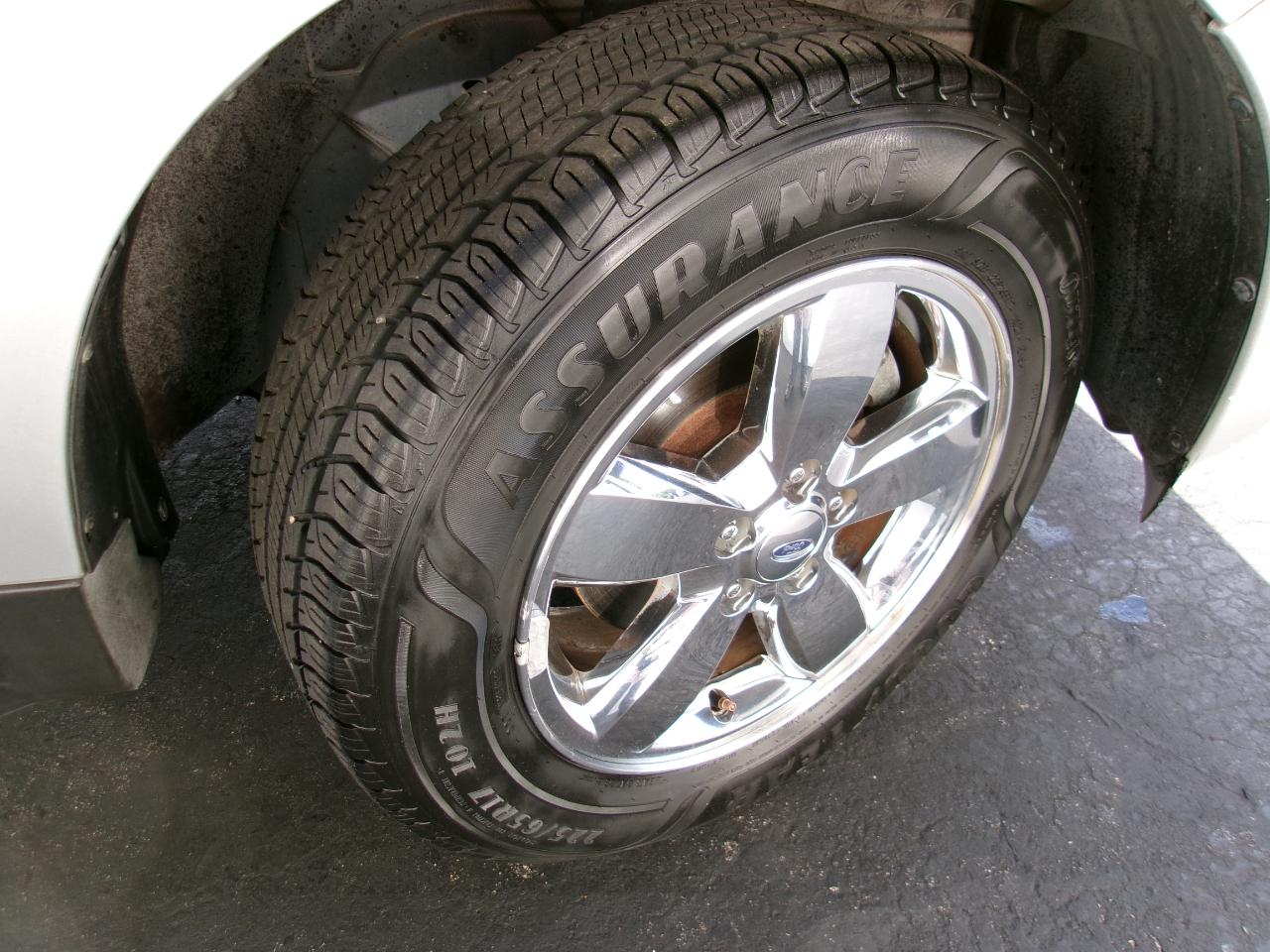 Ford Escape XLT FWD 2010