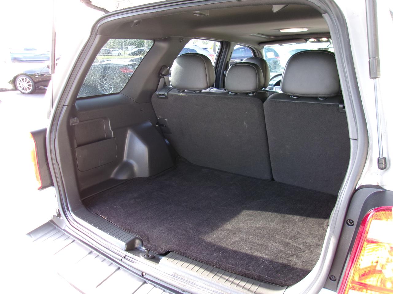 Ford Escape XLT FWD 2010