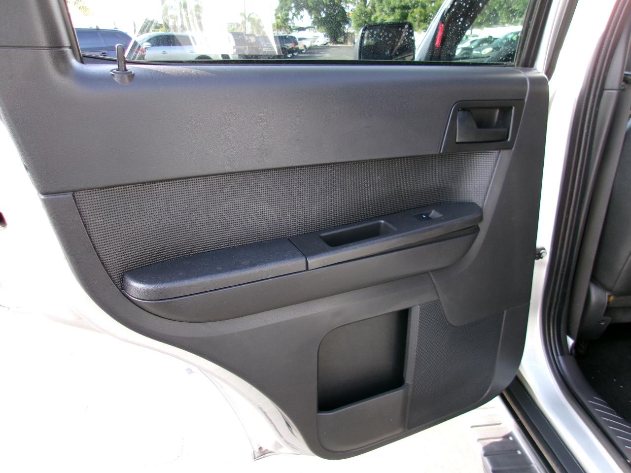 Ford Escape XLT FWD 2010