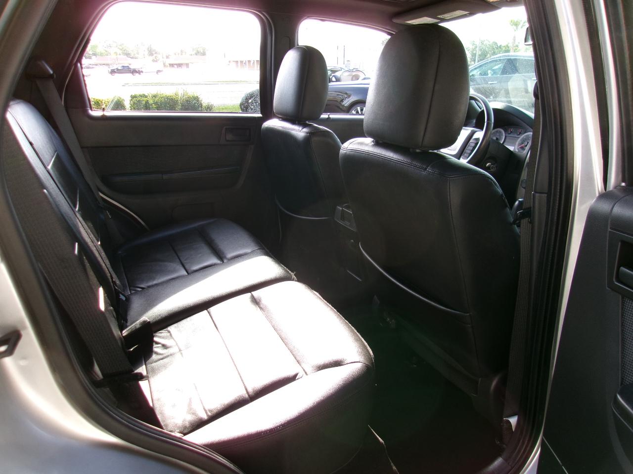 Ford Escape XLT FWD 2010