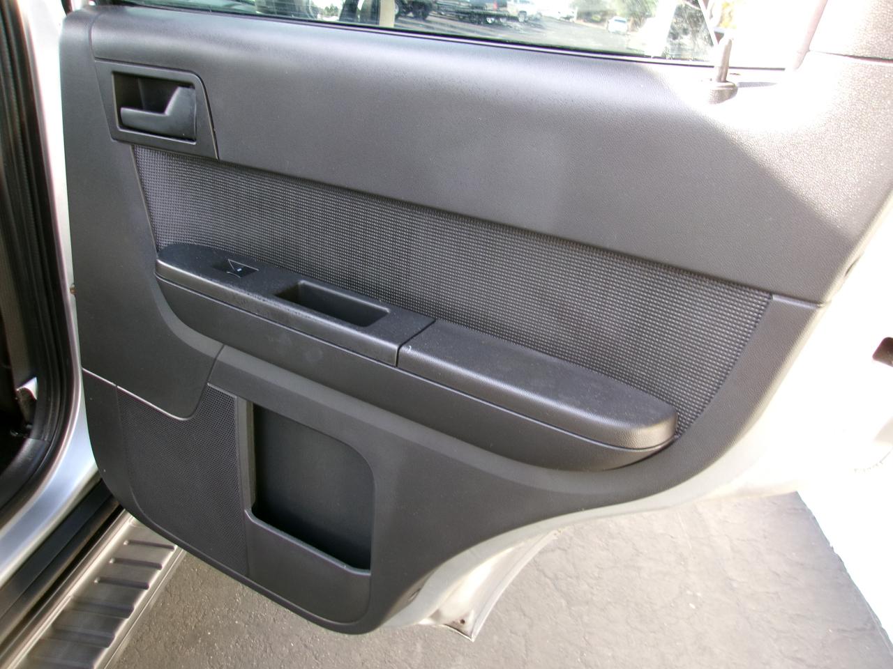 Ford Escape XLT FWD 2010