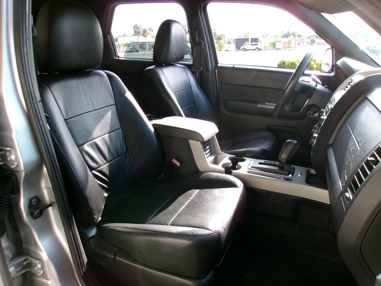 Ford Escape XLT FWD 2010