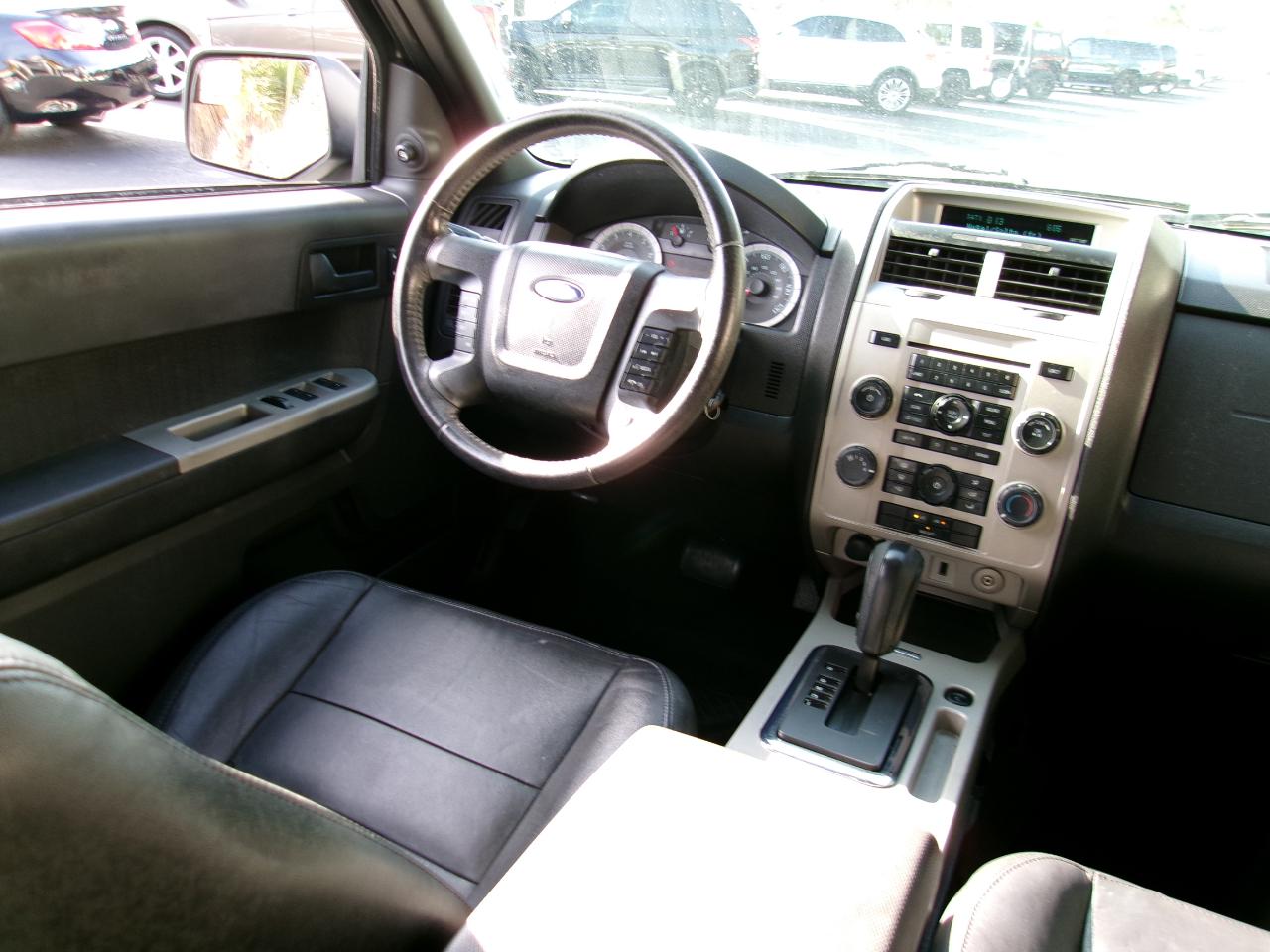 Ford Escape XLT FWD 2010