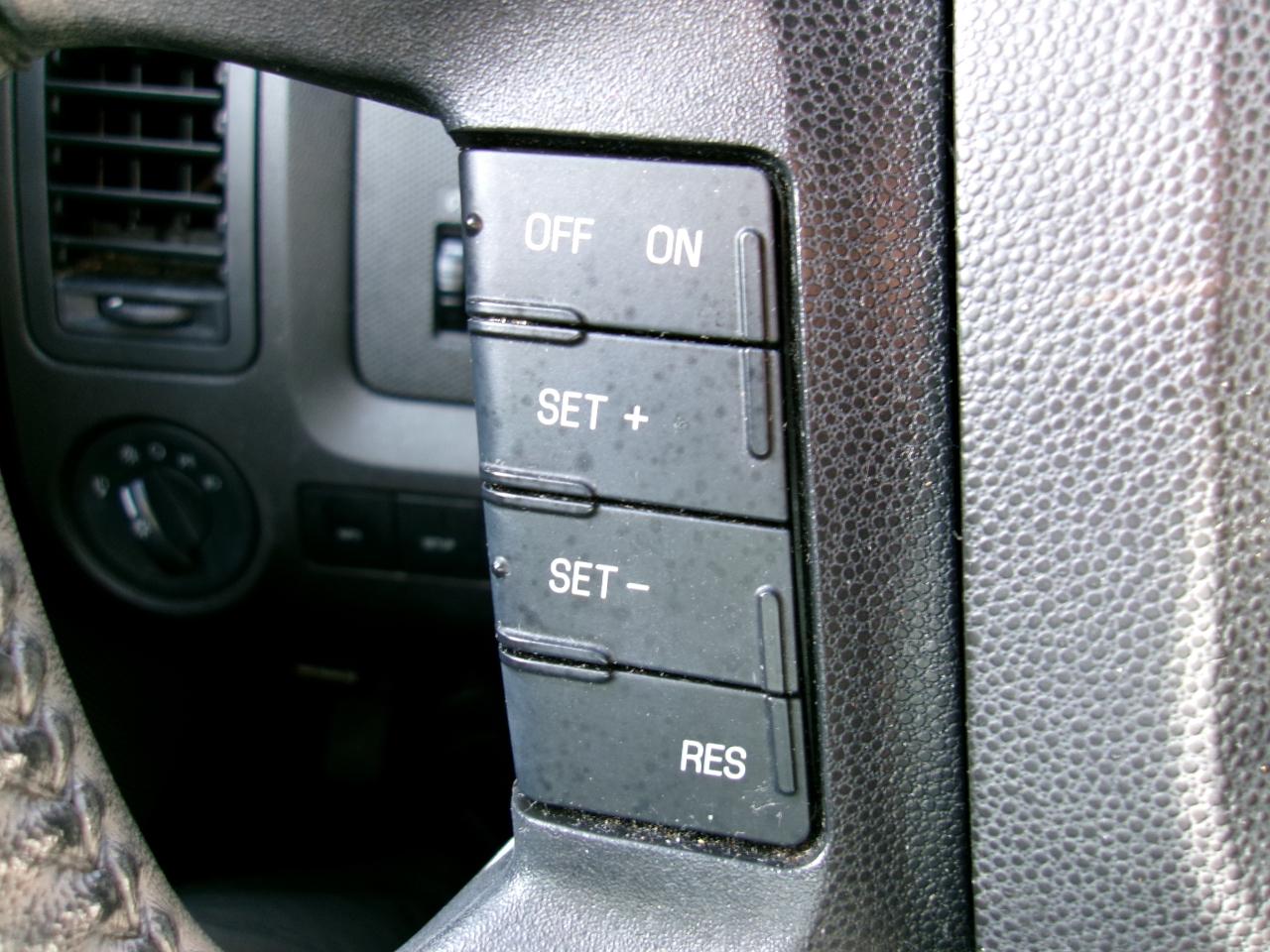 Ford Escape XLT FWD 2010