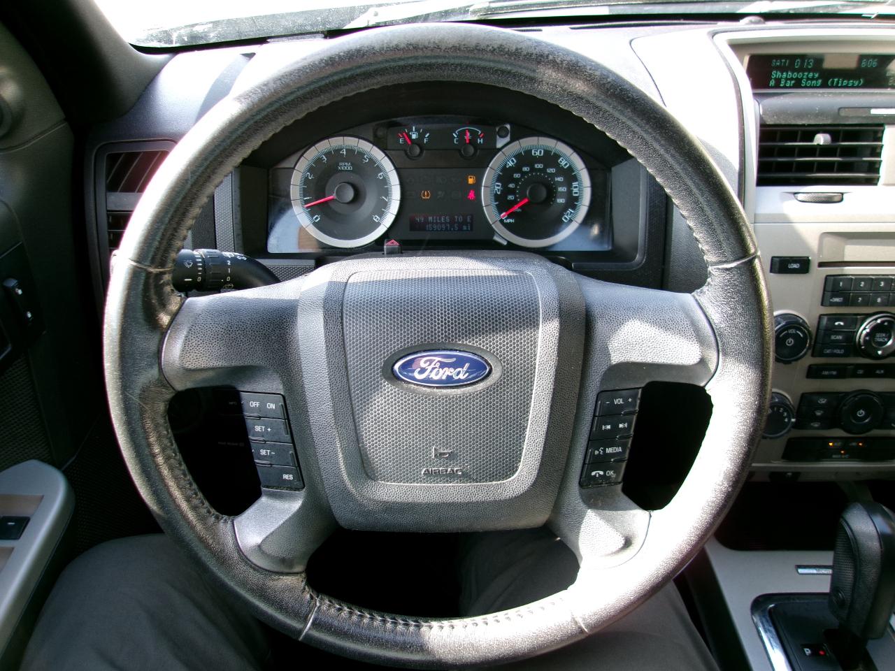 Ford Escape XLT FWD 2010