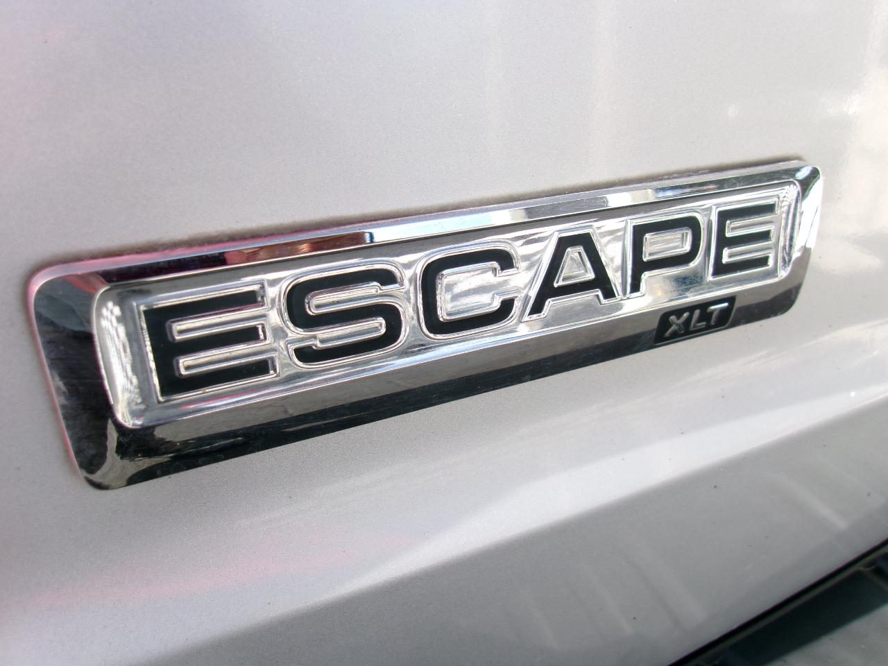 Ford Escape XLT FWD 2010