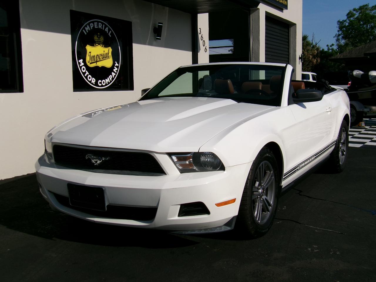 Ford Mustang V6 Convertible 2010