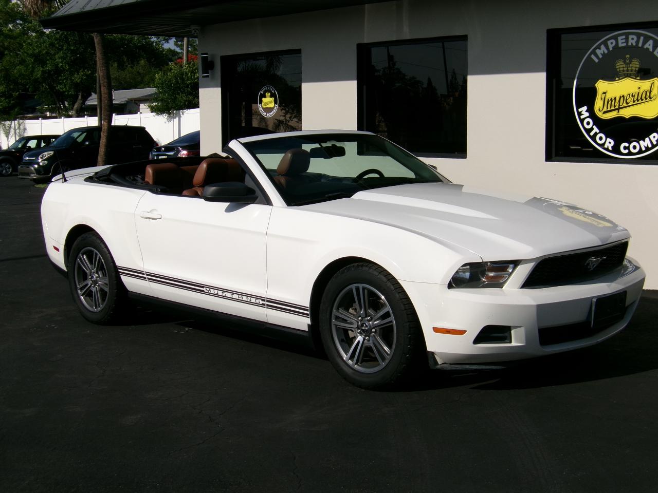 Ford Mustang V6 Convertible 2010