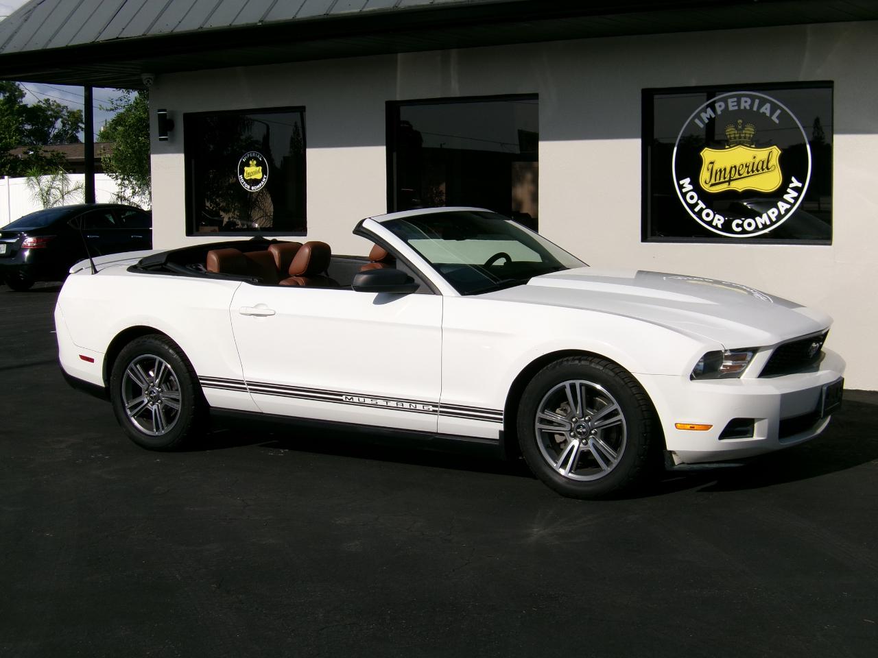 Ford Mustang V6 Convertible 2010
