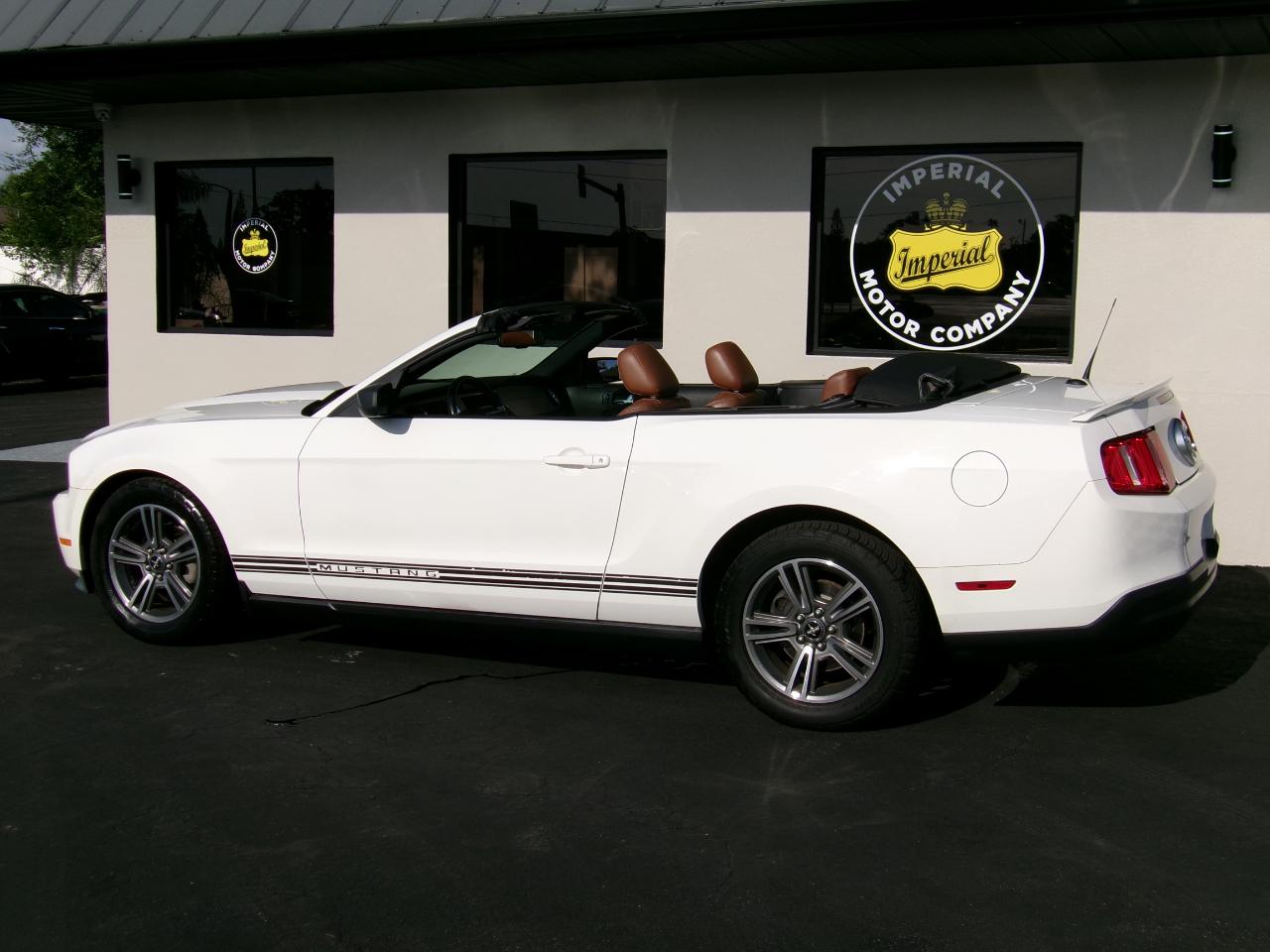 Ford Mustang V6 Convertible 2010
