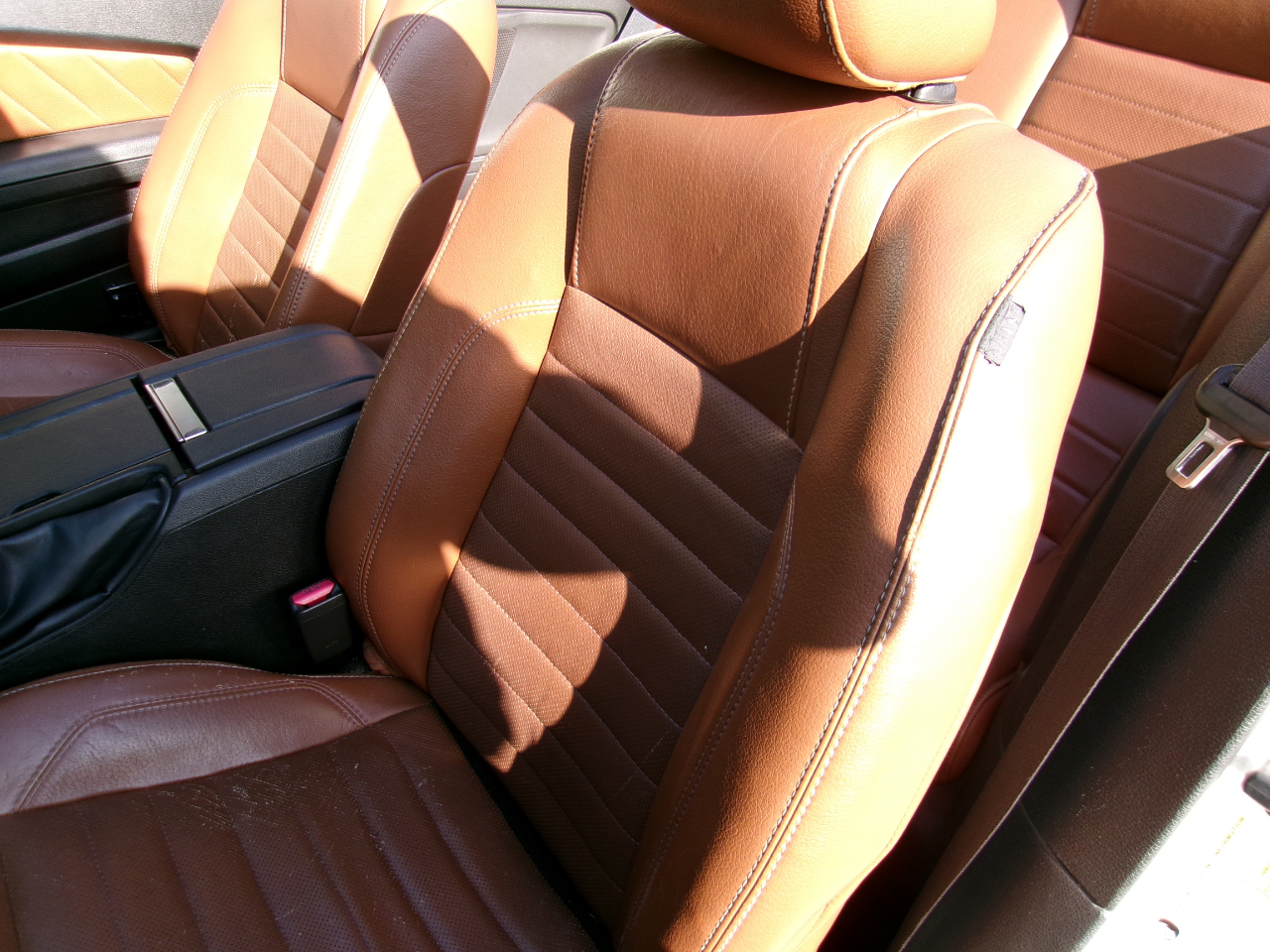 Ford Mustang V6 Convertible 2010