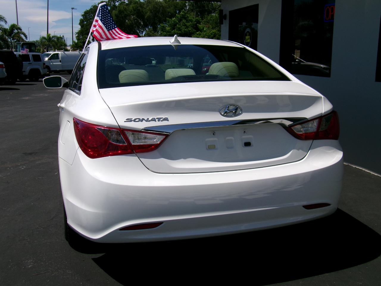 Hyundai Sonata GLS 2013