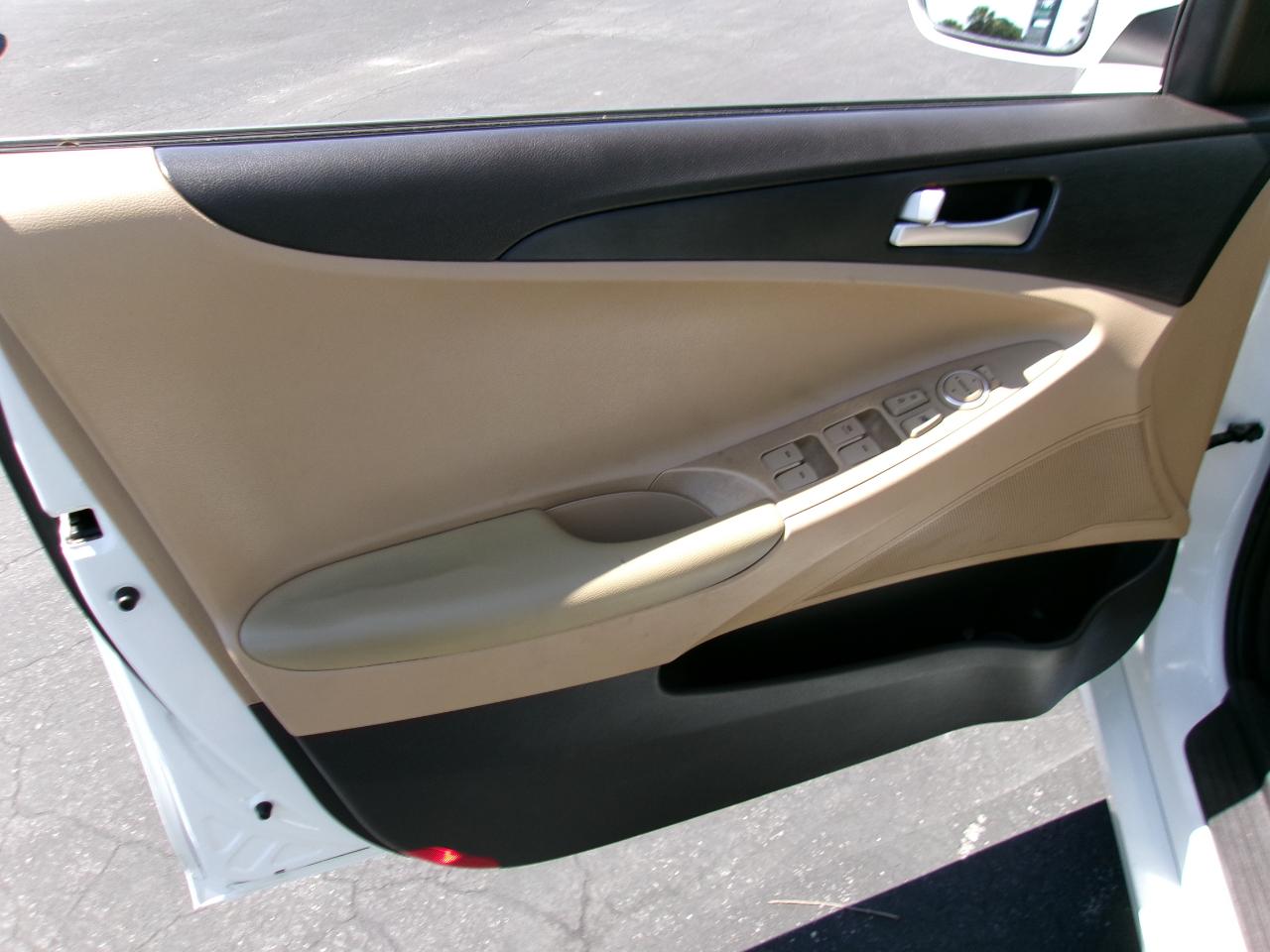 Hyundai Sonata GLS 2013