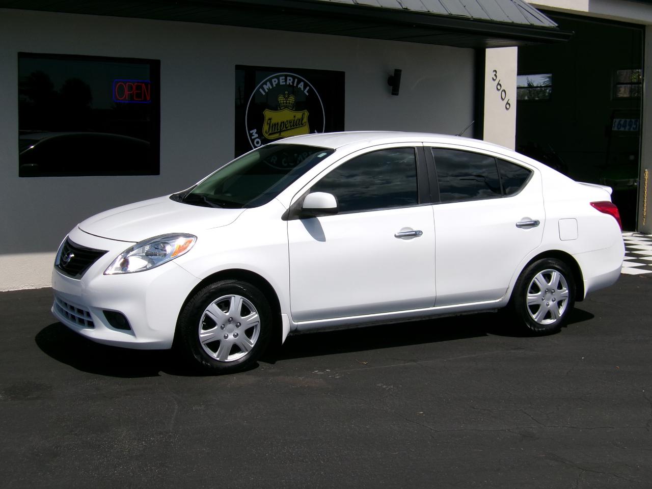 Nissan Versa 1.6 SV Sedan 2012
