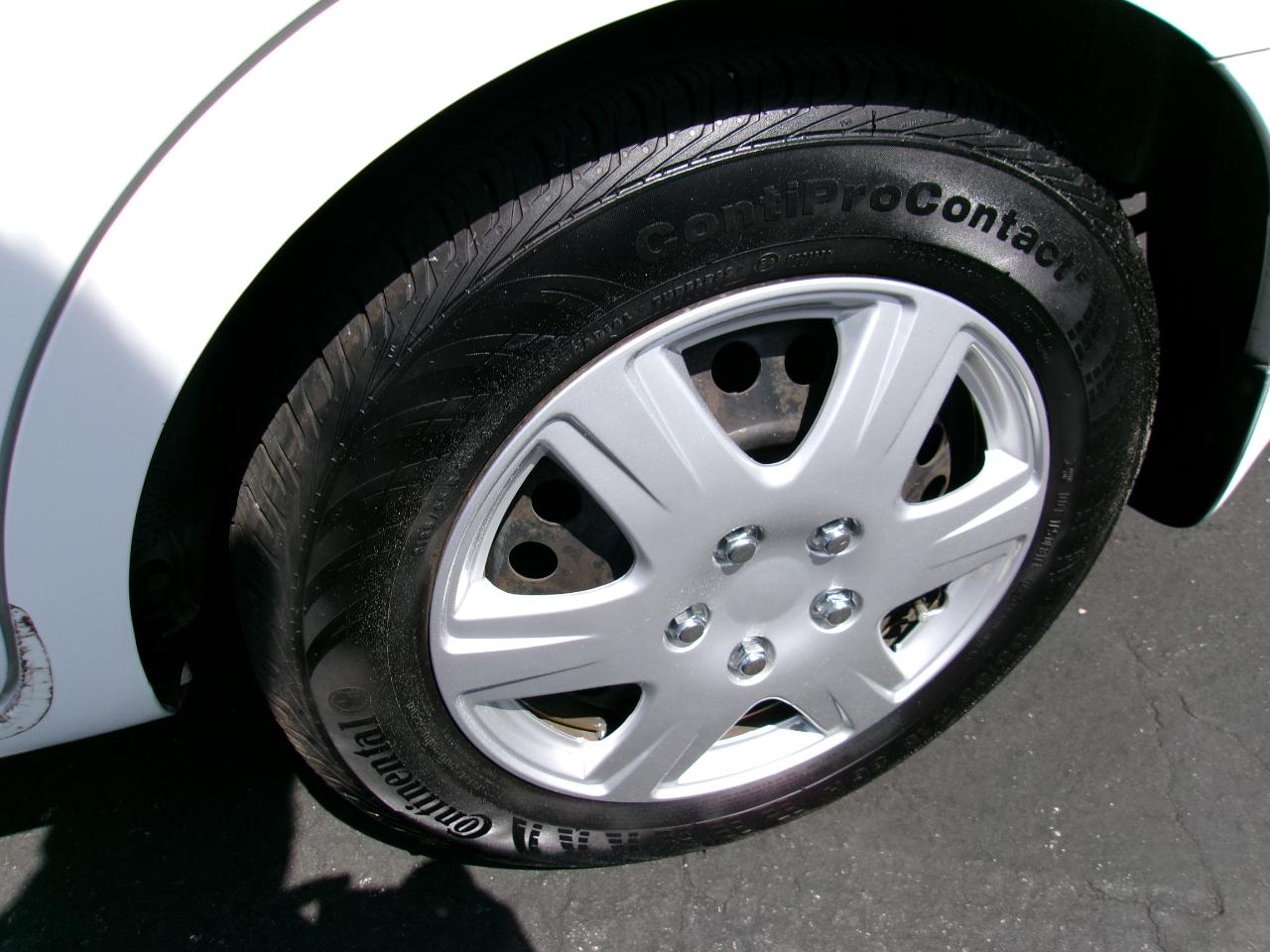Nissan Versa 1.6 SV Sedan 2012