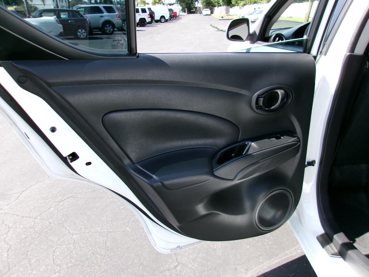 Nissan Versa 1.6 SV Sedan 2012