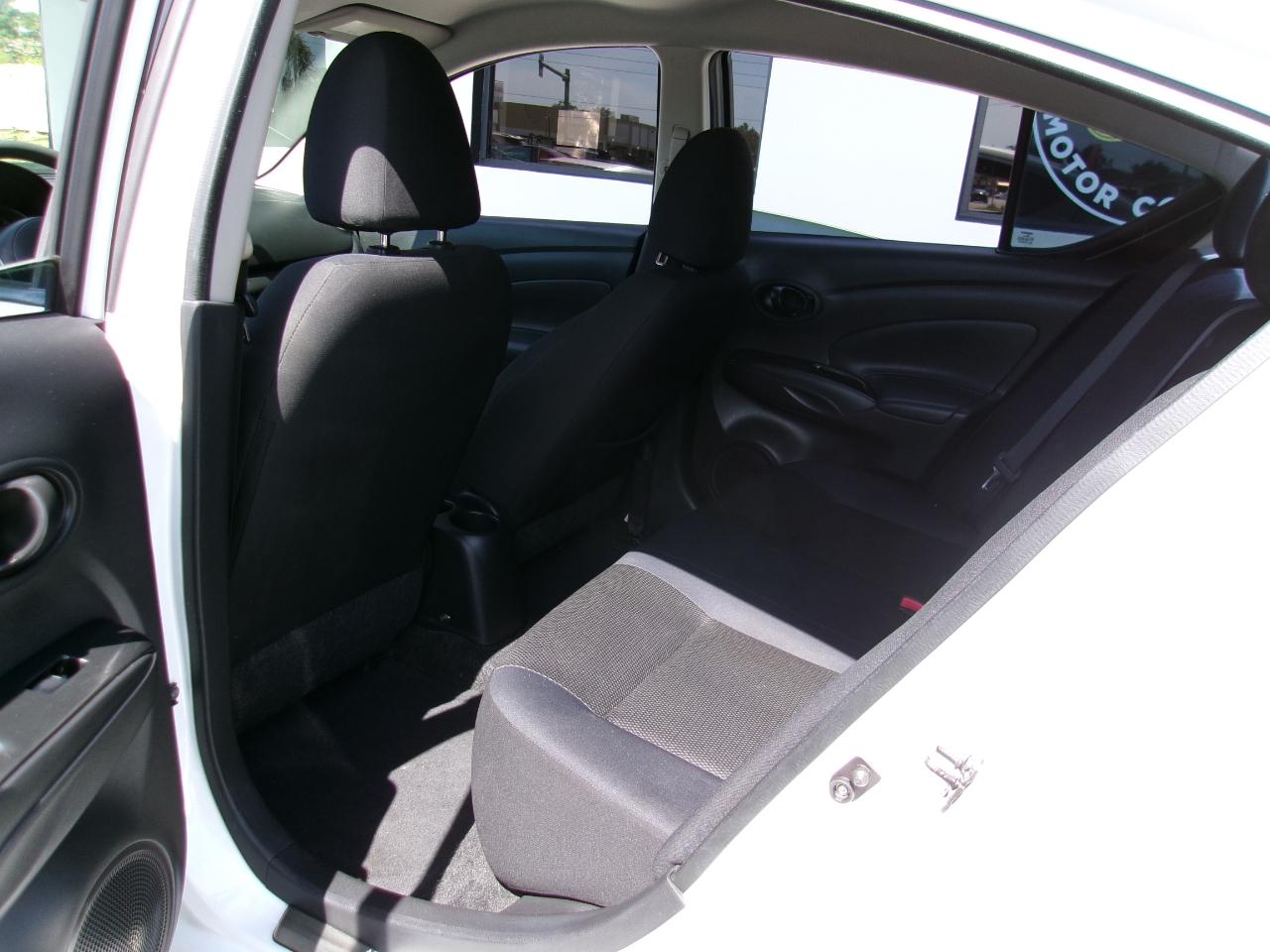 Nissan Versa 1.6 SV Sedan 2012