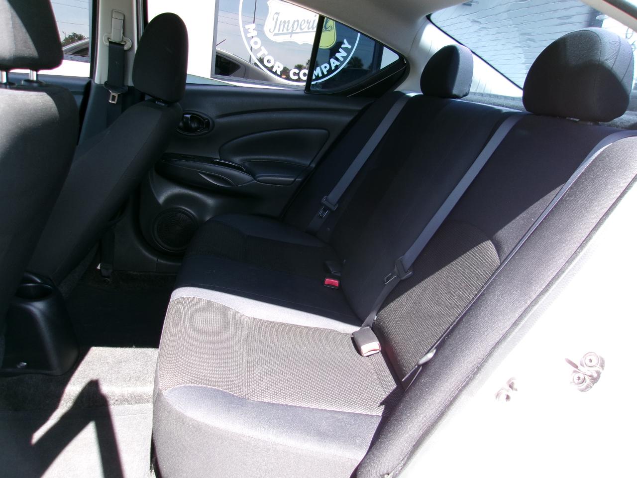 Nissan Versa 1.6 SV Sedan 2012
