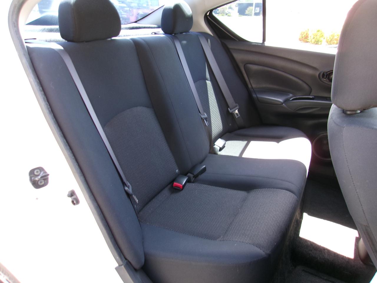 Nissan Versa 1.6 SV Sedan 2012