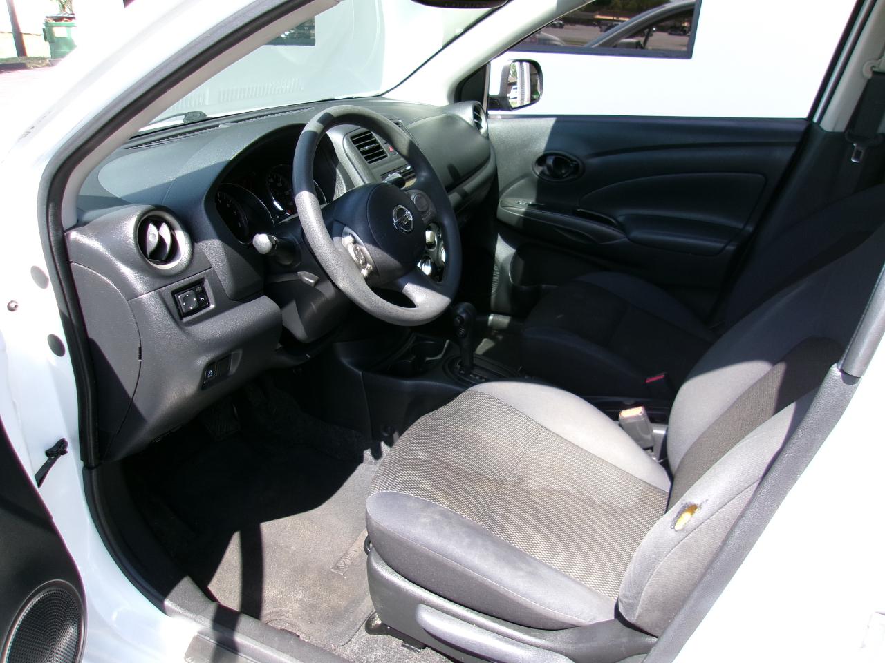 Nissan Versa 1.6 SV Sedan 2012