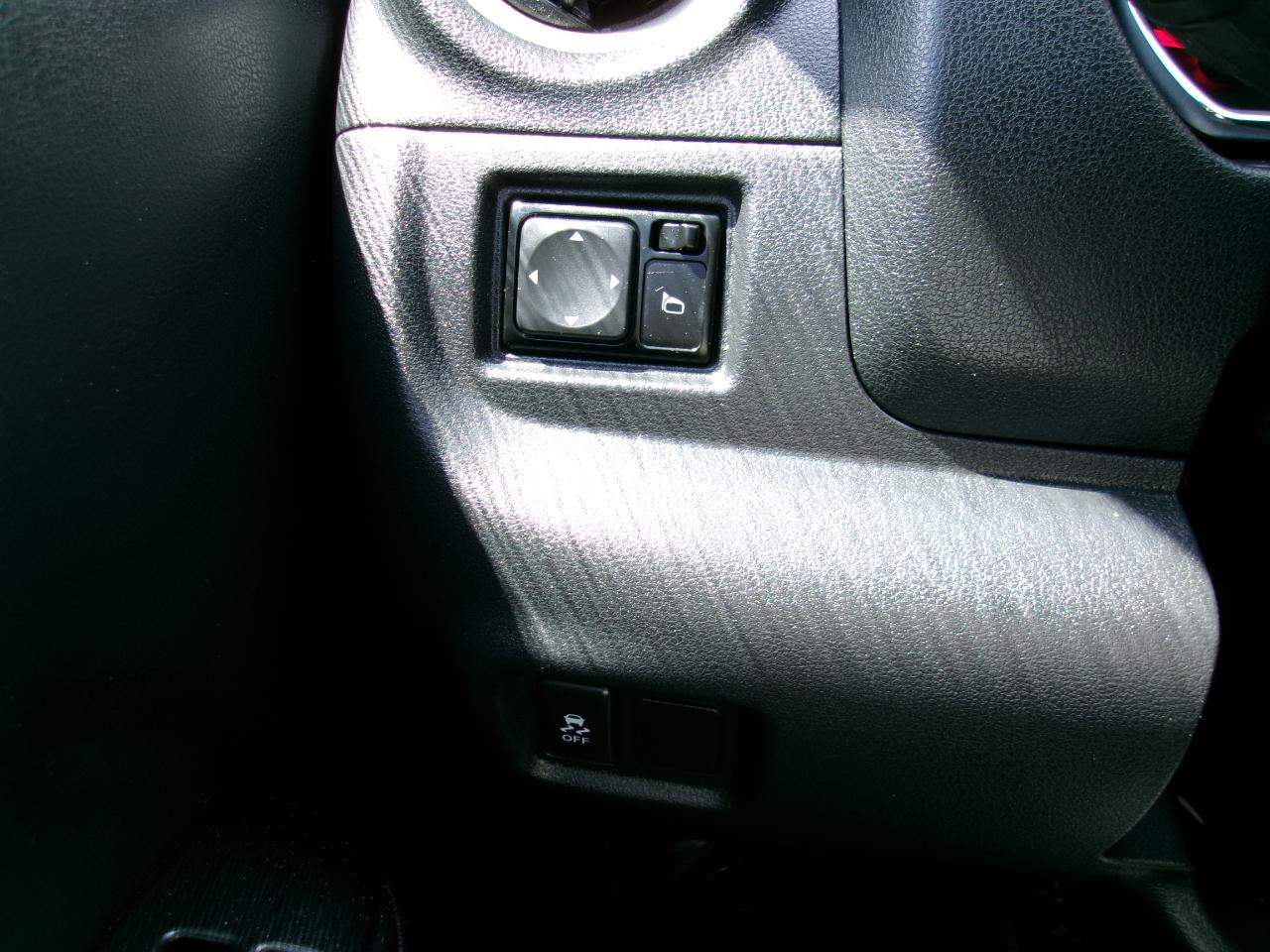 Nissan Versa 1.6 SV Sedan 2012