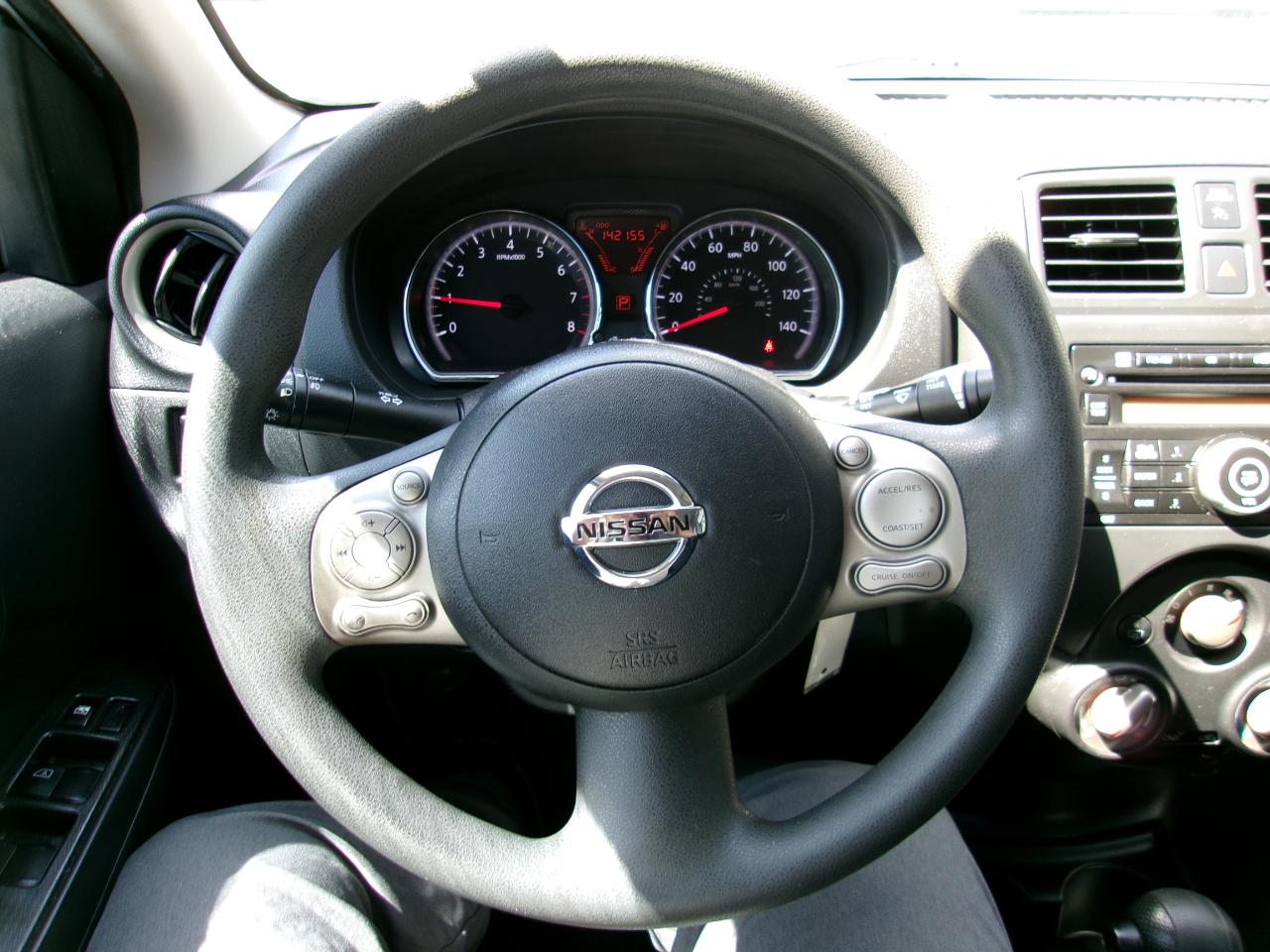 Nissan Versa 1.6 SV Sedan 2012