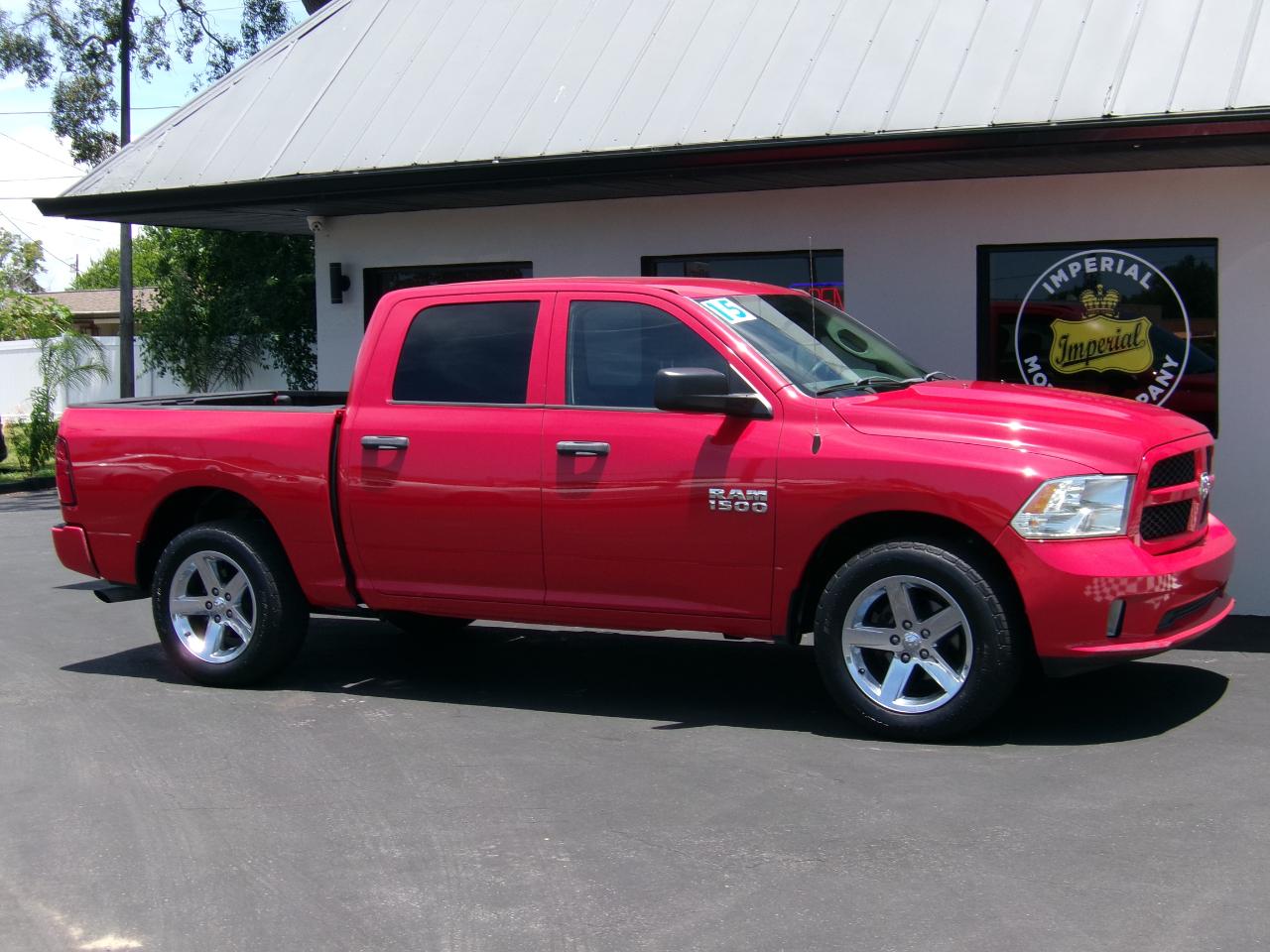 RAM 1500 Express 4x2 Crew Cab 5'7" Box 2015