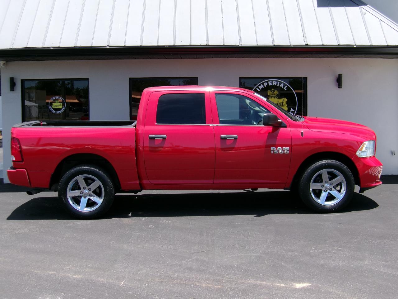 RAM 1500 Express 4x2 Crew Cab 5'7" Box 2015