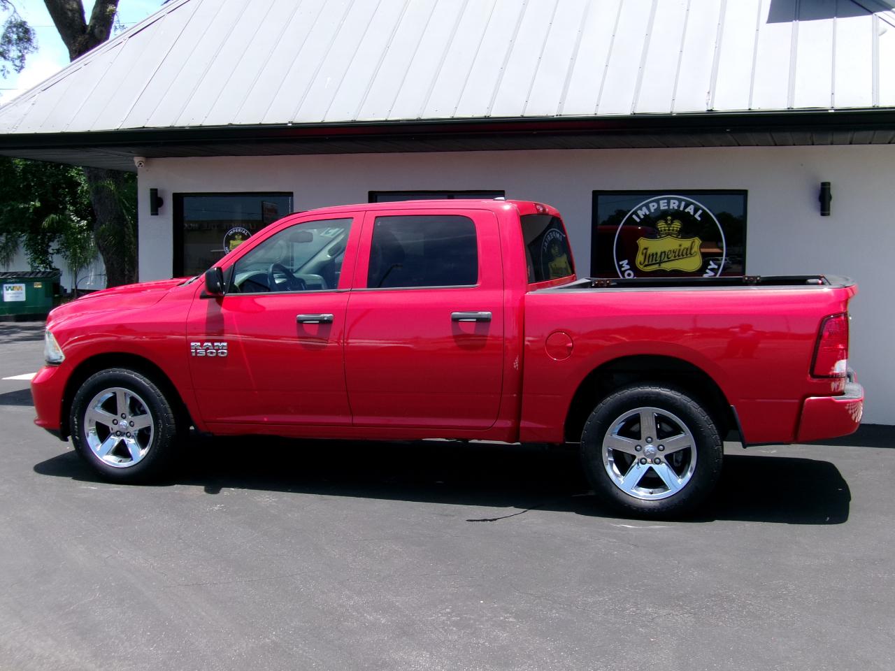 RAM 1500 Express 4x2 Crew Cab 5'7" Box 2015