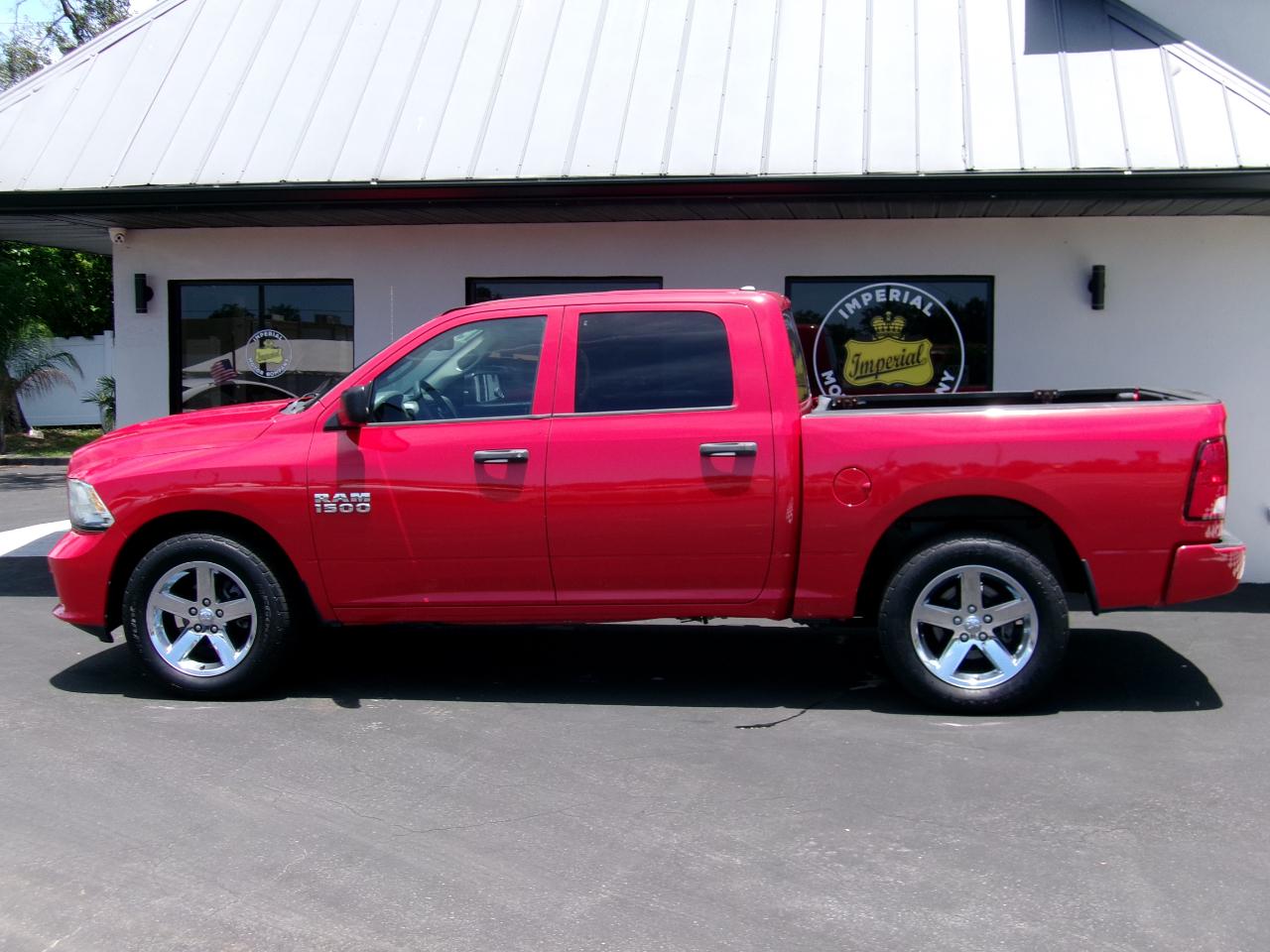 RAM 1500 Express 4x2 Crew Cab 5'7" Box 2015