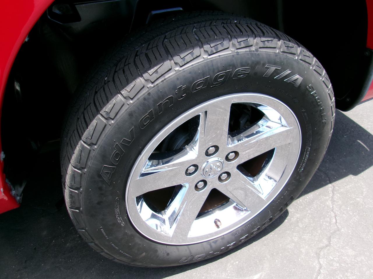 RAM 1500 Express 4x2 Crew Cab 5'7" Box 2015