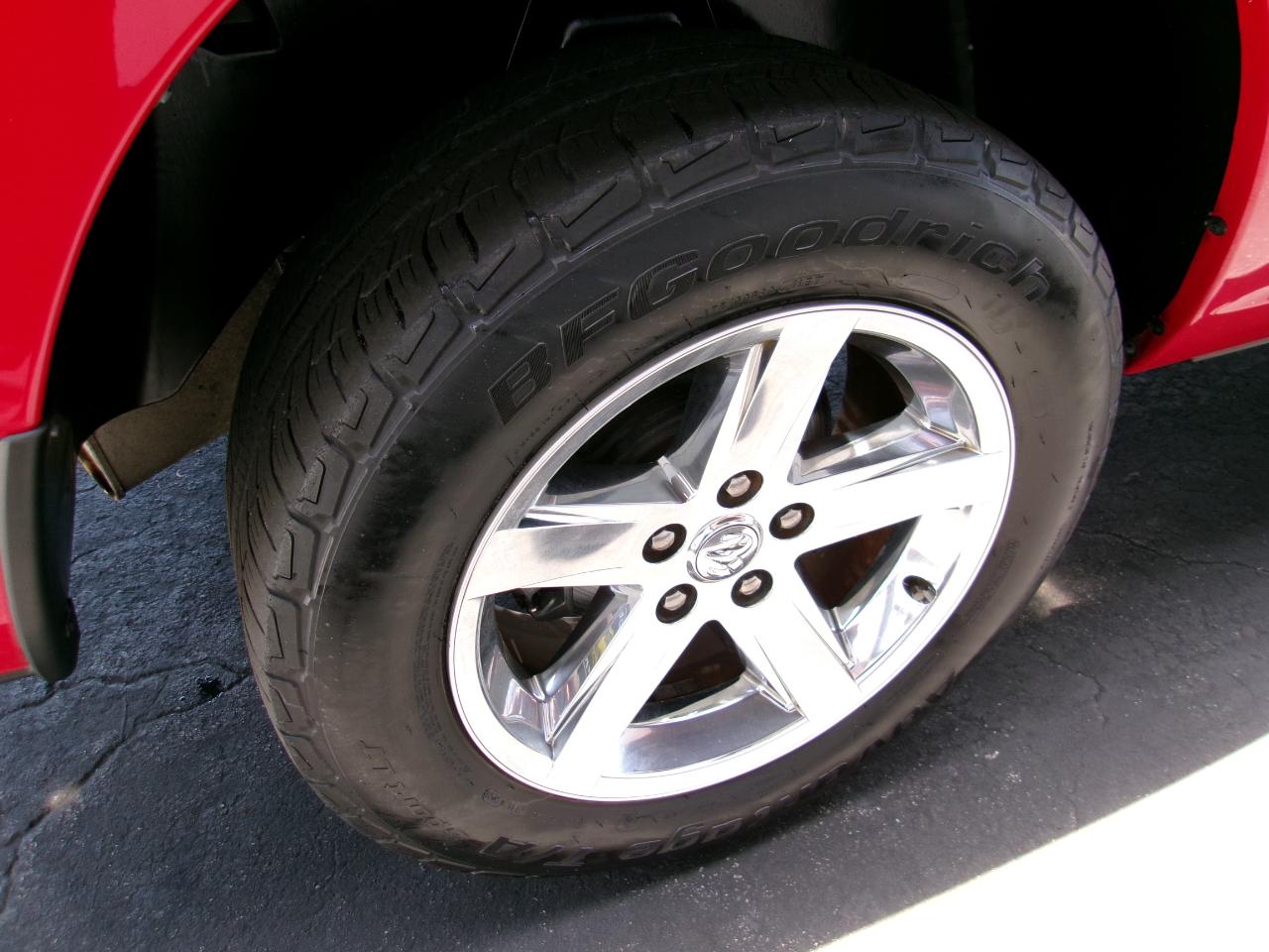 RAM 1500 Express 4x2 Crew Cab 5'7" Box 2015