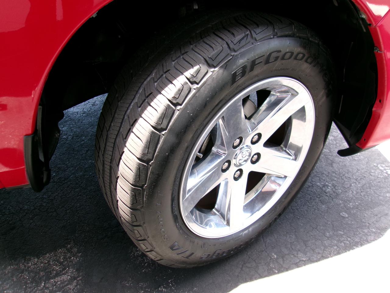 RAM 1500 Express 4x2 Crew Cab 5'7" Box 2015